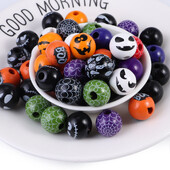 50 DB/LOT Véletlenszerű Halloween szellem és sütőtök mintás távtartó fagyöngy készlet, barkácsolás Halloween ékszer gyöngysor festett laza gyöngyök