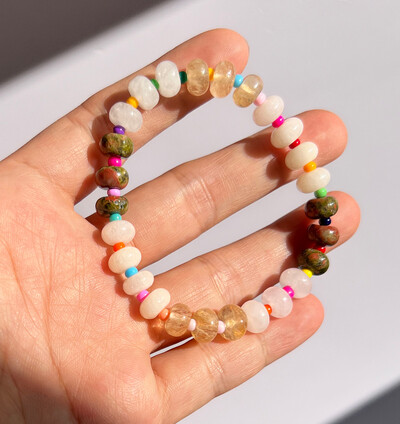 Brățară elastică din piatră colorată naturală Brățări cu margele de culoare degradată pentru femei, bijuterii de modă reglabile lucrate manual