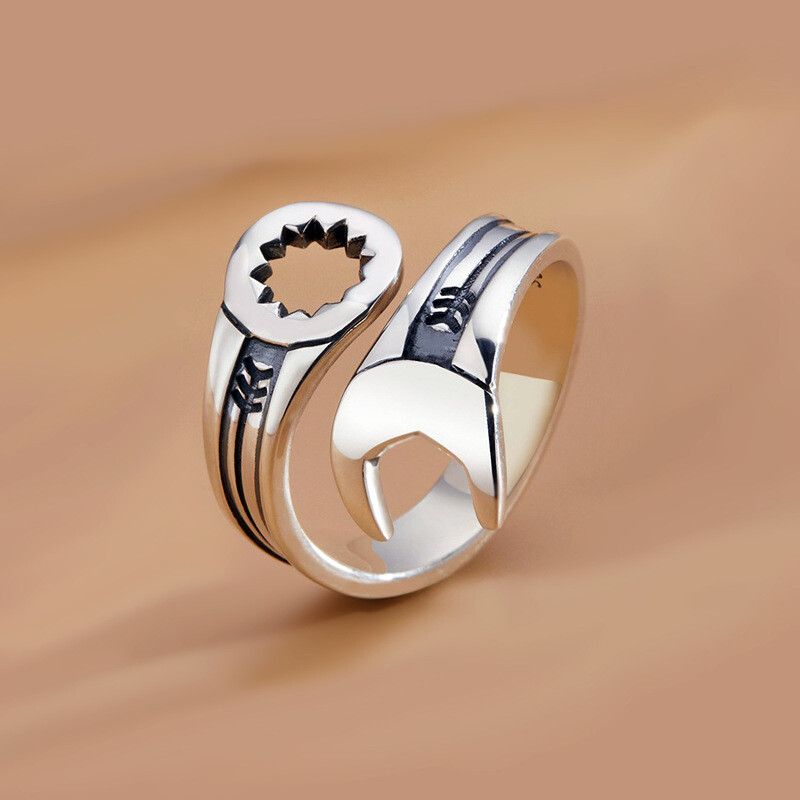 2024 Ново пристигане Ретро дизайн на гаечен ключ Тайландско сребро унисекс хип-хоп пръстен Бижута за жени Мъже Подаръци без избледняване Евтини