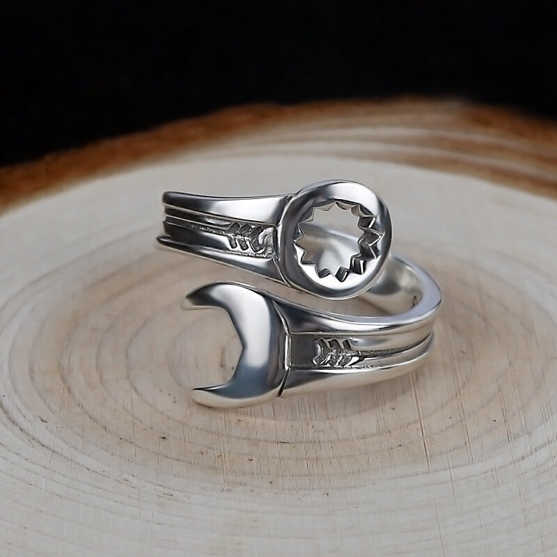2024 Ново пристигане Ретро дизайн на гаечен ключ Тайландско сребро унисекс хип-хоп пръстен Бижута за жени Мъже Подаръци без избледняване Евтини
