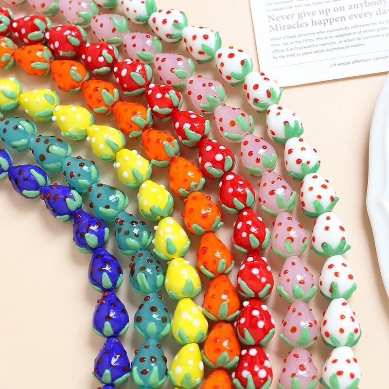 Girly Heart kerámia eper gyöngyök egyenes lyukú gyöngyök kézzel készített kiegészítők kézzel készített ékszerek barkács kiegészítők anyagok