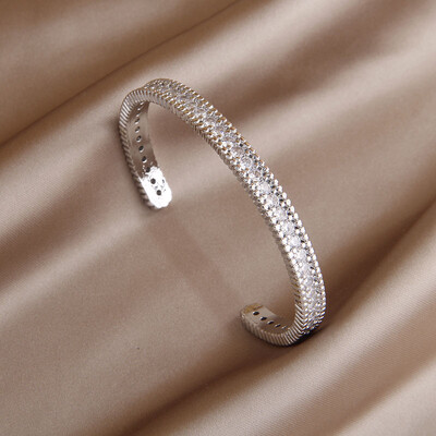 Klasične luksuzne narukvice s privjescima od cirkonijevog križa za žene Nakit modne marke Elegantna narukvica s čvorovima