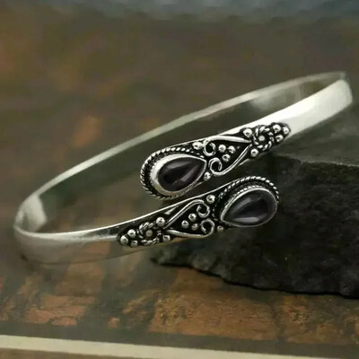 Vintažiniai turkio papuošalai, natūralaus akmens imitacijos apyrankės Elegantiškos atviros reguliuojamos rankogalių apyrankės moterims Vyriški vakarėlių papuošalai