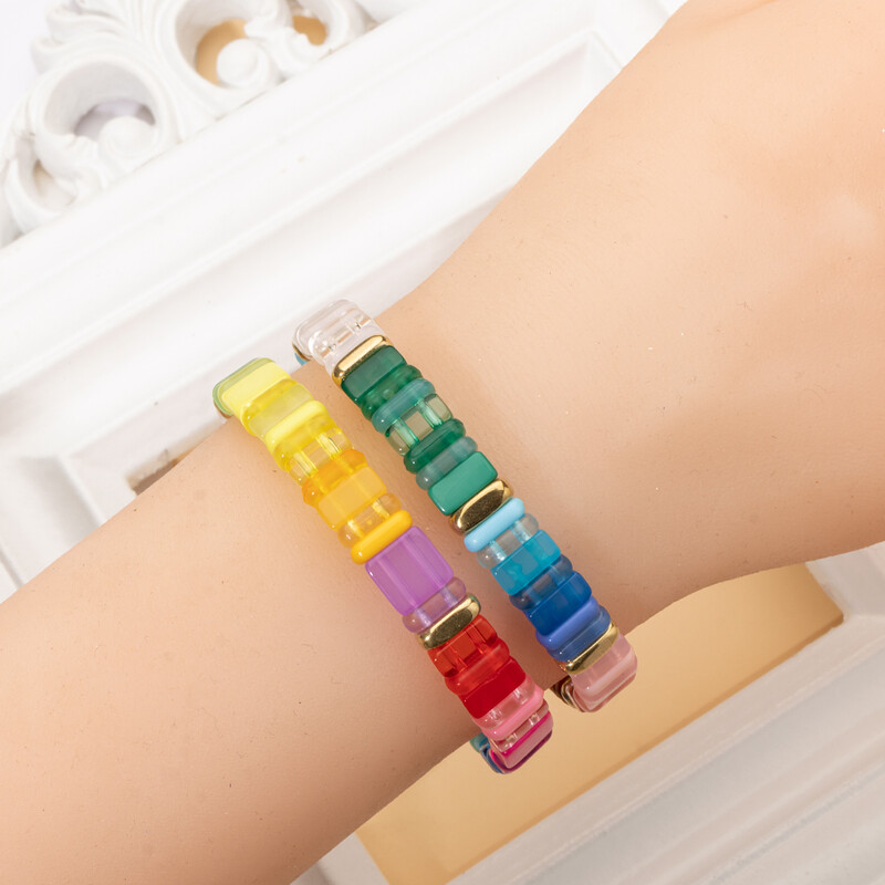 2023 Trendy 2x8 mm priehľadné akrylové korálkové náramky pre ženy ručne vyrobené boho farebné prívesky elastické náramky šperky priateľstva