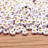 Arany színű szív akril kerek gyöngyök 4x7mm fehér betűs távtartó gyöngyök ékszerkészítéshez barkácsolás nyaklánc karkötő kiegészítők