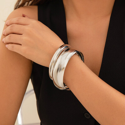 2 vnt./rinkinys Punk klasikinės aukso spalvos plačios apyrankės moterims perdėtos sunkiųjų metalų didelės apyrankės Prabangūs vestuvinių papuošalų priedai