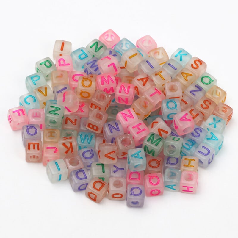 Glow In Night 6x6mm 100buc pătrate luminoase acrilice margele distanțiere margele colorate cu litere pentru realizarea de bijuterii Accesorii de bijuterii DIY