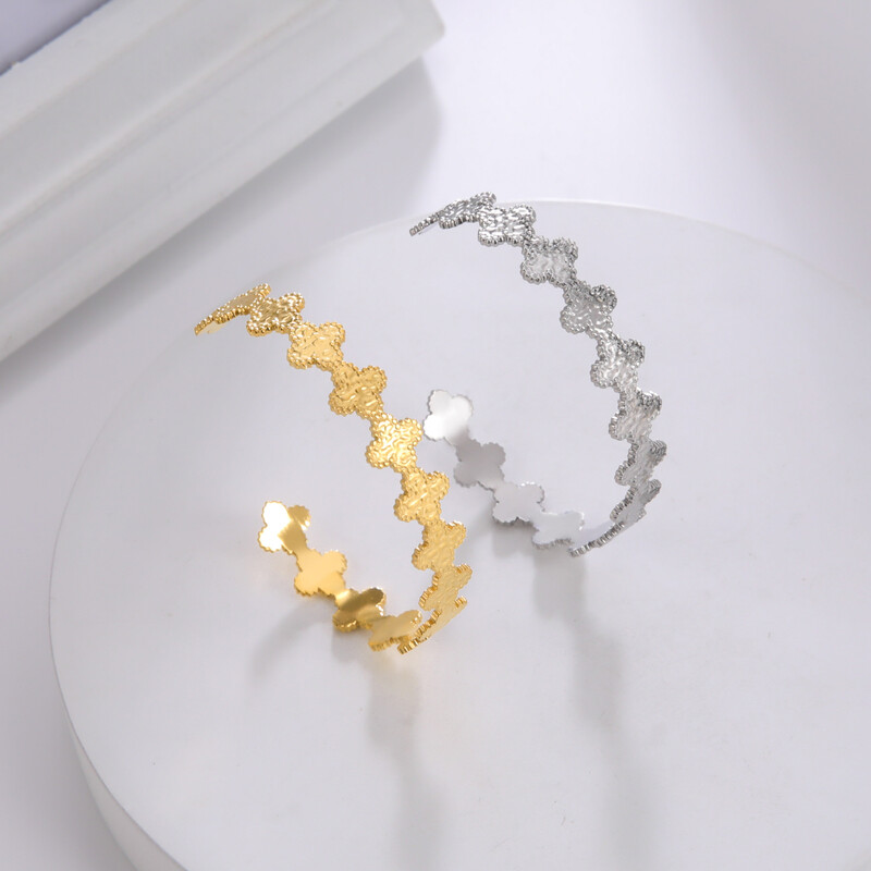 Amaxer rozsdamentes acél kalapált, négylevelű lóhere karkötő női lányoknak virág karkötők karácsonyi ékszer buli szerelmeseinek