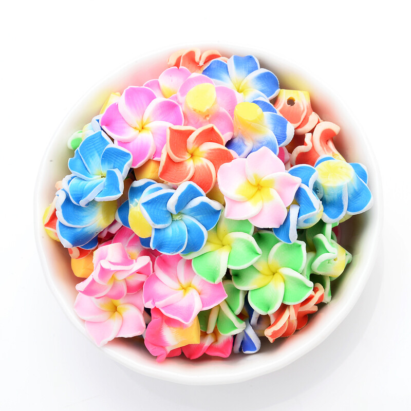 20 ks/sada 15 mm malé korálky z polymérovej hliny, plumeria, frangipani, kvety, viacfarebné zmiešané DIY náramky, havajské šperky, remeselné výrobky