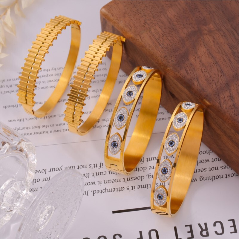 Kalnų krištolinio akmens velnio akių apyrankės moterims Tuščiaviduriai nerūdijančio plieno paauksuoti netaisyklingomis juostelėmis Moteriškos apyrankės Apyrankės Papuošalai