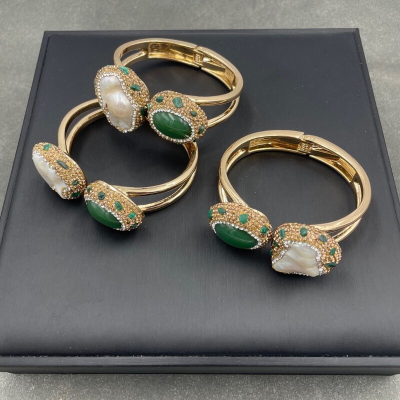 Natūralaus baroko gėlo vandens perlų žalios nefrito rankogalių apyrankės apyrankės moterims, suasmeninti vintažiniai kalnų krištolo nefrito žavūs papuošalai