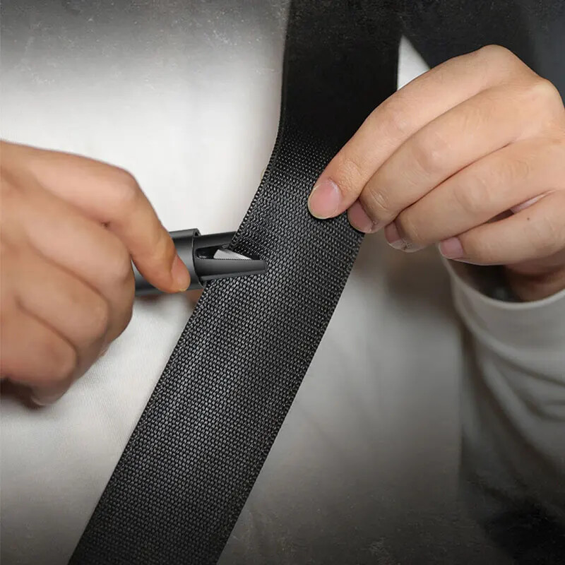 2-u-1 sigurnosni čekić za automobil Razbijač prozorskog stakla Rezač sigurnosnog pojasa Alat za hitno spašavanje od volframovog čelika visoke tvrdoće s bazom