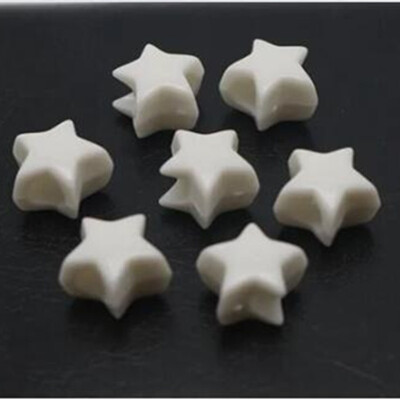 Egyszerű 10 mm-es fekete/fehér/színes akril/műanyag csillag DIY laza gyöngyök ékszerlelet 3-3,5 mm-es nagy lyukkal 100db y1417