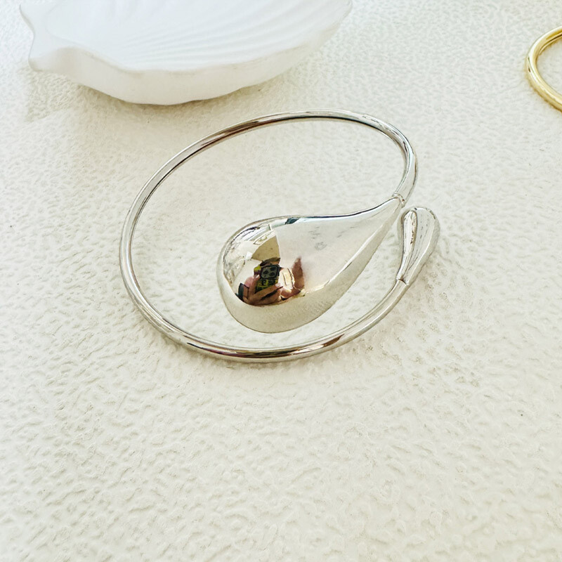 Luxusný retro otvorený náramok z titánovej ocele Bobokiki Jewelry v európskych a amerických módnych kvapkách