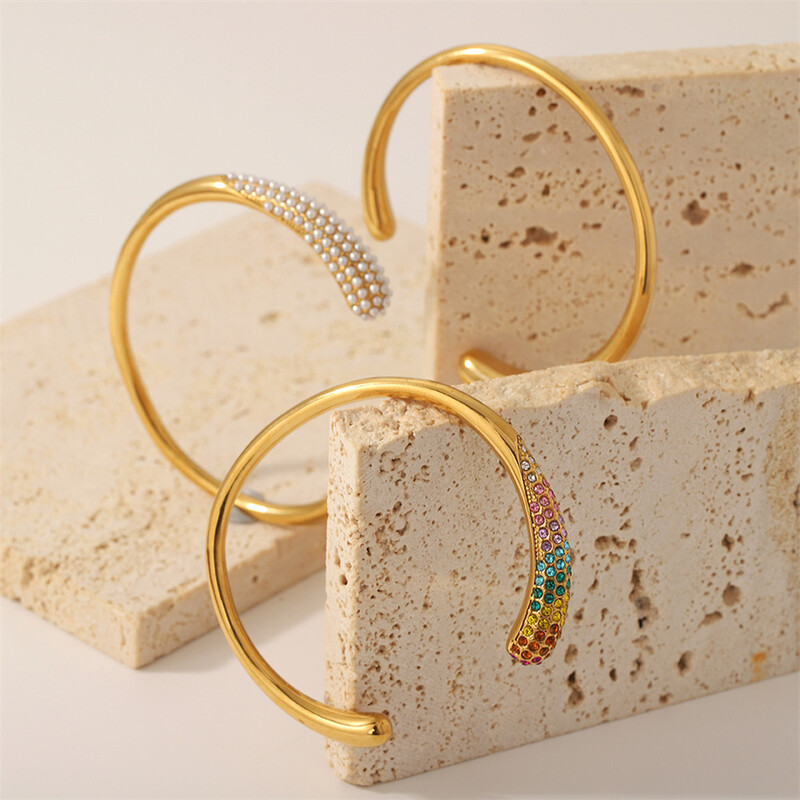 RAKOL rozsdamentes acél mandzsetta nyitott karperecek női vízálló fém textúra fényes aranyozott, foltmentes karkötő parti ékszer