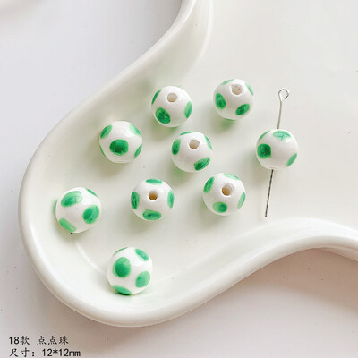 Šviežios žalios serijos keraminės mielos gėlės grybų meilės širdelės palaidi karoliukai „pasidaryk pats“ rankomis papuošti karoliukais apyrankės medžiaga