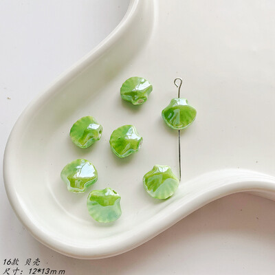 Šviežios žalios serijos keraminės mielos gėlės grybų meilės širdelės palaidi karoliukai „pasidaryk pats“ rankomis papuošti karoliukais apyrankės medžiaga