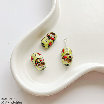 Šviežios žalios serijos keraminės mielos gėlės grybų meilės širdelės palaidi karoliukai „pasidaryk pats“ rankomis papuošti karoliukais apyrankės medžiaga