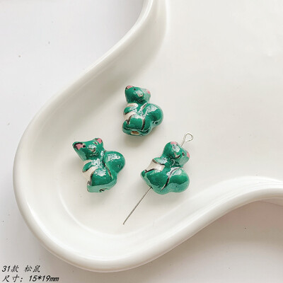 Šviežios žalios serijos keraminės mielos gėlės grybų meilės širdelės palaidi karoliukai „pasidaryk pats“ rankomis papuošti karoliukais apyrankės medžiaga