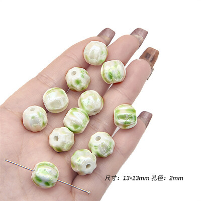 Šviežios žalios serijos keraminės mielos gėlės grybų meilės širdelės palaidi karoliukai „pasidaryk pats“ rankomis papuošti karoliukais apyrankės medžiaga