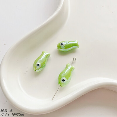 Šviežios žalios serijos keraminės mielos gėlės grybų meilės širdelės palaidi karoliukai „pasidaryk pats“ rankomis papuošti karoliukais apyrankės medžiaga