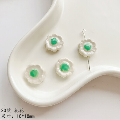 Šviežios žalios serijos keraminės mielos gėlės grybų meilės širdelės palaidi karoliukai „pasidaryk pats“ rankomis papuošti karoliukais apyrankės medžiaga