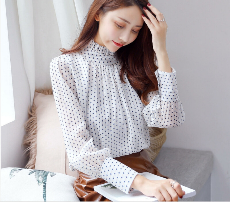 Prava snimka ženske košulje od šifona dugih rukava s tankim točkastim temperamentom u korejskom stilu proljeće 2023. nova modna majica u korejskom stilu