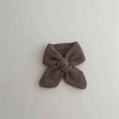 Egyszerű tömör kötött kereszt nyakú gyűrűs hangtompító gyermek sálak őszi téli meleg baba gyereksál 1-6 éves fiúknak