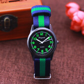 Chaoyada Ženski Muški Ručni satovi s platnenim remenom u boji i prugama Djeca Djeca Dječaci Djevojčice Studenti Fluorescentni digitalni testni satovi