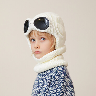 2 бр. Зимни детски шапки Комплект шалове Плюшено плетено боне за малко дете със слънчеви очила Шапки за защита на ушите на бебета Детска топла шапка 4-10 г.