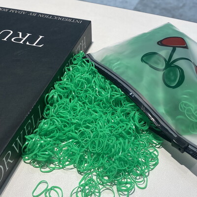 2000db/tétel Kis eldobható átlátszó hajkötők kislányoknak Rugalmas gumiszalagok karkötőhöz Baba Mini haj kötél fejpánt