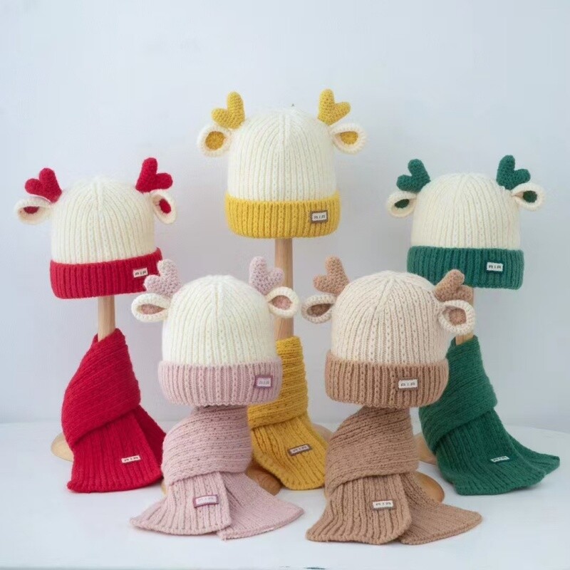 Kézzel készített szarvas agancs baba sapka sál 2 részes szett Téli divatos gyerek fülvédő meleg és hidegálló kötött gyapjú szett