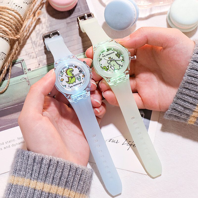 Gyerekóra dinoszaurusz fiú órákhoz Világító kvarc DIGITÁLIS ÓRA Szilikonszíj Aranyos Lányok Általános Iskola Karórák Óra