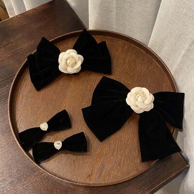 Elegantiška juodo aksomo kamelijos plaukų segtukas Kalnų krištolas Bowknot spyruoklinė segtukas moterims korėjietiškų plaukų formavimo barrettes juostelių lanko plaukų segtukai