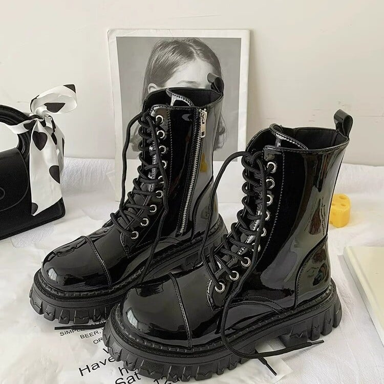 Cizme Cizme Martin Cizme de toamnă pentru femei 2024 New Hot Internet Celebrity Style British Style Black Short High Toc