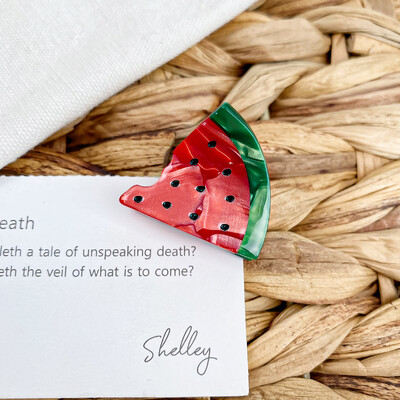 Izsmalcināti mini etiķskābe, jauki augļi, lūstoši mati, sprādzieni matu aksesuāri