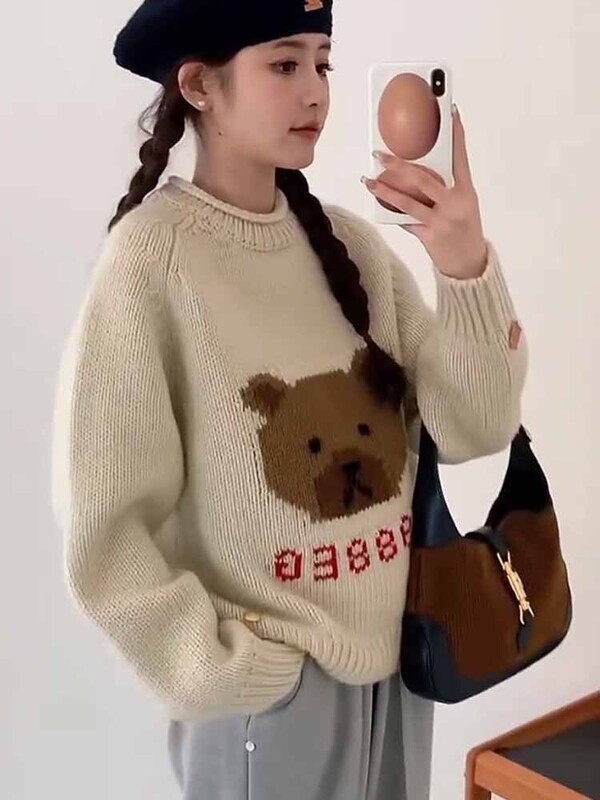 Lazy stílusú puha viasz retro sárgabarack maci kötött női pulóver 2023 új stílusú, gyengéd hangulat szuper szép felső