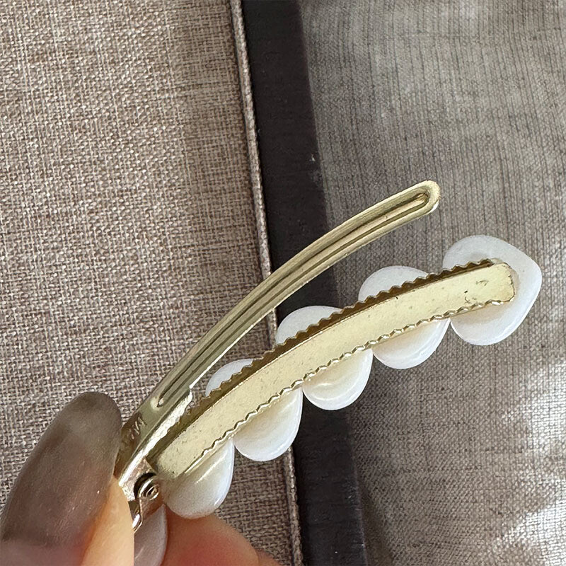 Design de nișă Curbat, roșu dulce, cu inimă de dragoste Clip de păr cu franjuri Agrafă laterală Acetat simplu Clip de cioc de rață Accesorii pentru păr