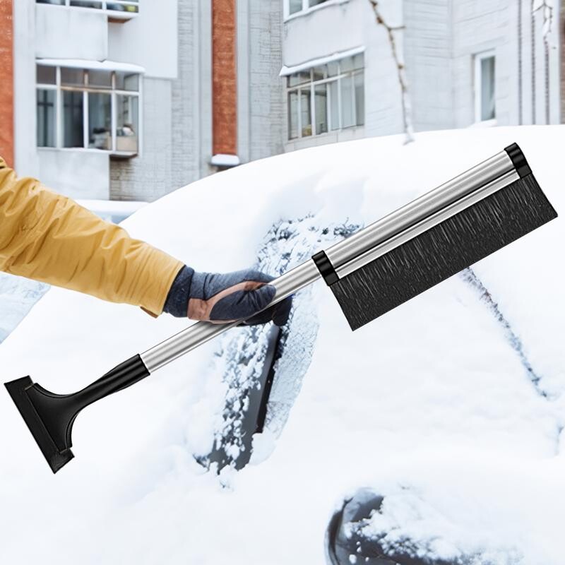Autó hókefe és jégkaparó jármű hólapát Levehető jégkaparó hókefével az autó szélvédőjének ablakához