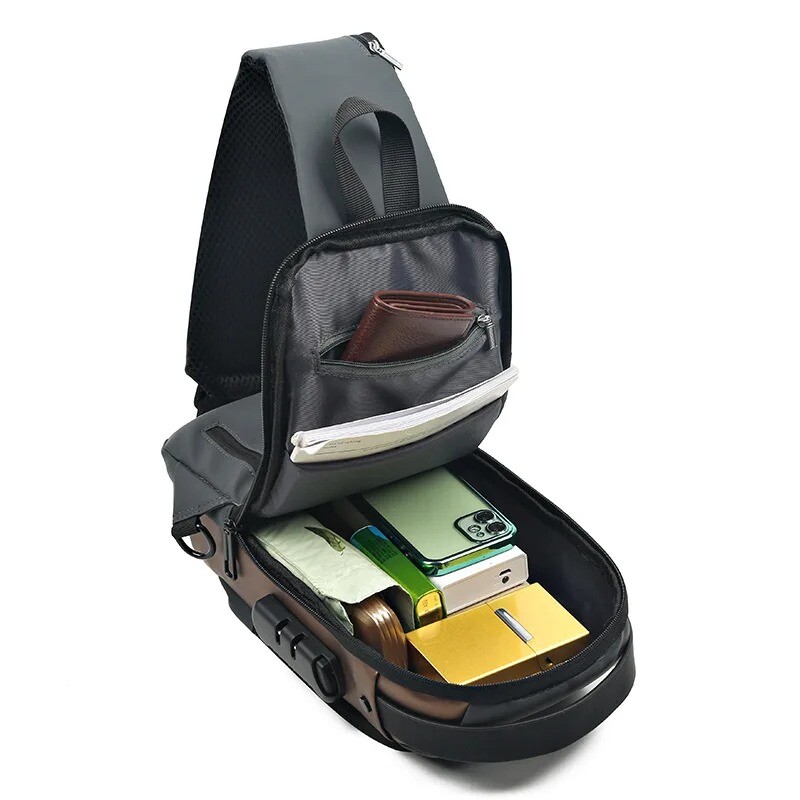 Melltáska férfiaknak Crossbody táska Vízálló USB válltáska Lopásgátló Travel Messenger mellkasi heveder csomag kültéri túratáska