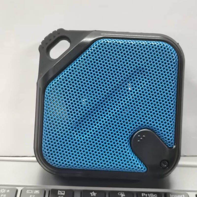 Rockmia EBS-502 Mini hordozható hangszóró Bluetooth Music Box Promóciós ár Egyszerű négyzet, MIC passzív radiátor mélyhanggal