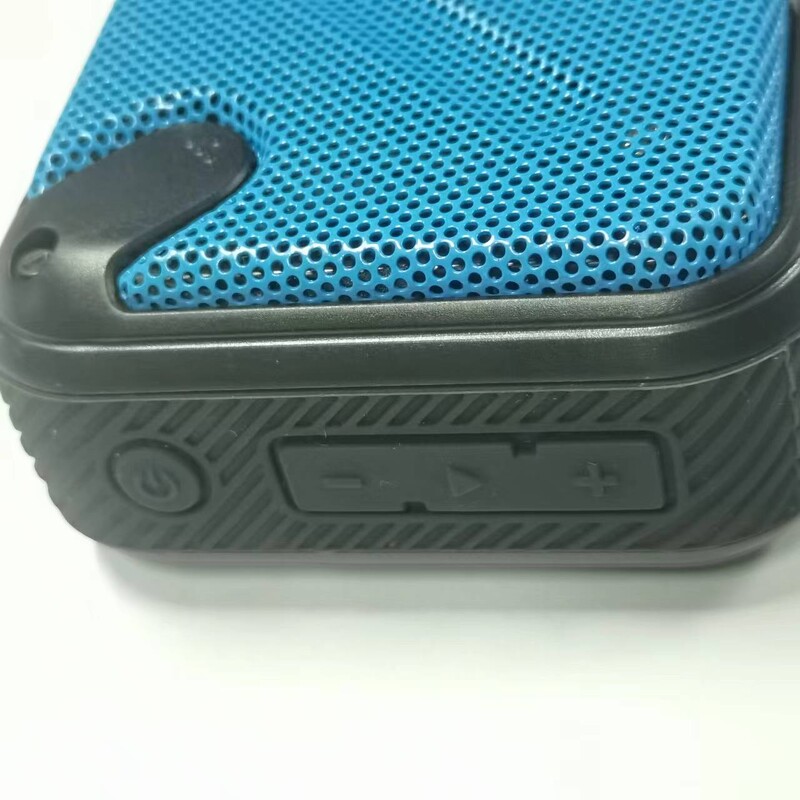 Rockmia EBS-502 Mini hordozható hangszóró Bluetooth Music Box Promóciós ár Egyszerű négyzet, MIC passzív radiátor mélyhanggal