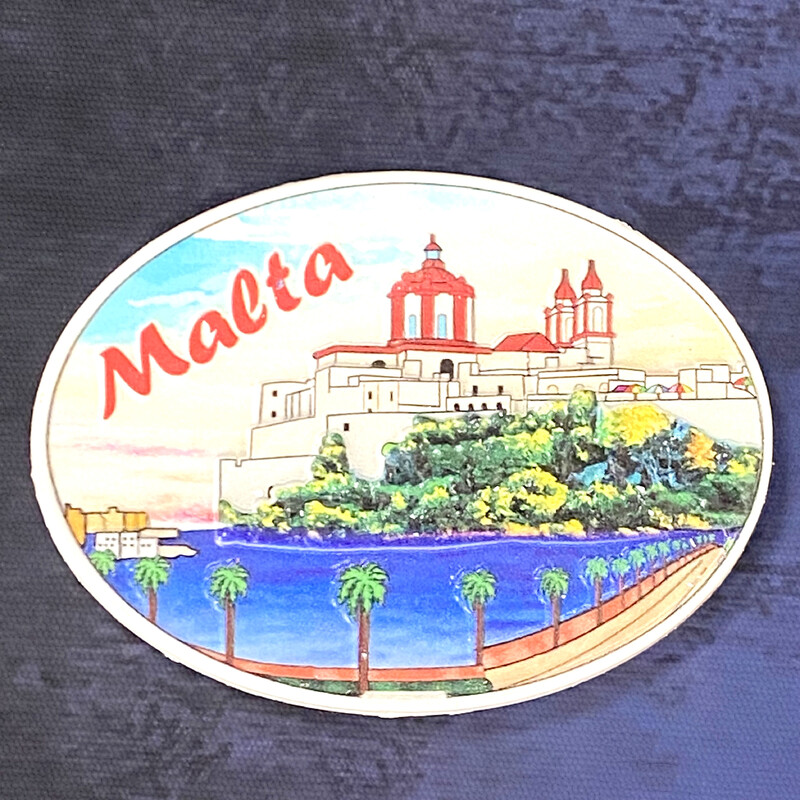 Maltos suvenyrai, plytelės, žemėlapiai, architektūriniai peizažai, 3D šaldytuvo magnetai, meno ir amatų dovanų kolekcija iš maždaug