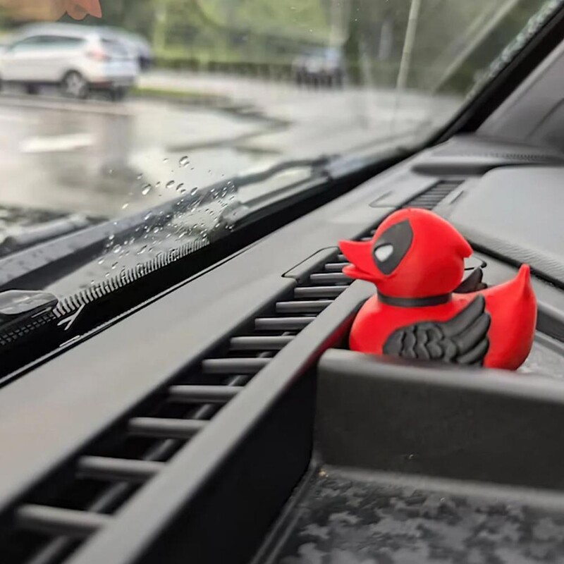 3D nyomtatott kacsa figura kis kacsa szobor szobor állatmodell autó műszerfal dekoráció könyvespolc asztali boros szekrény dekoráció