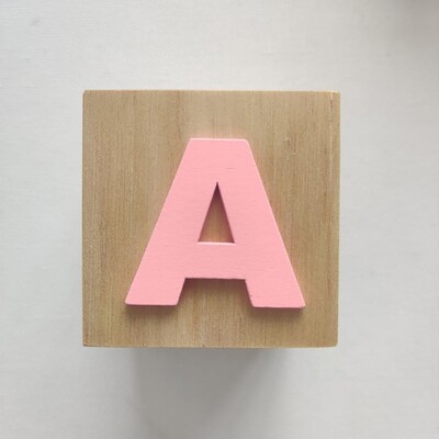 Alphabet Craft Chic Лек азбучен блок Малък 26 дървен блок с английска азбука Бебешка играчка Сватбен декор