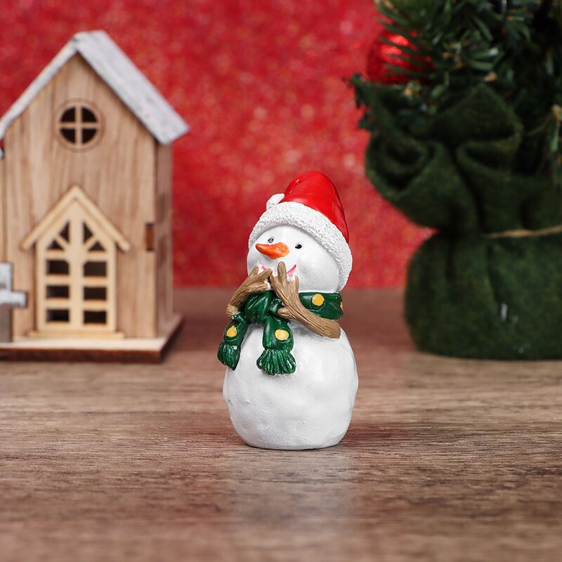 Vianočné miniatúry, figúrky, vianočný stromček, Santa Claus, snehuliaci, medveď, mikro krajinka, domček pre bábiky, mach, terárium, víla, dekorácia