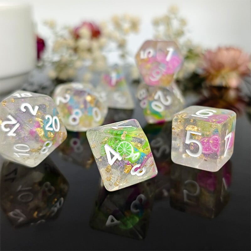 7 ks/sada farebných priehľadných živicových kociek DND s ovocnou témou, polyedrické RPG hry, kocky pre voľný čas, zábavné hračky, herné doplnky