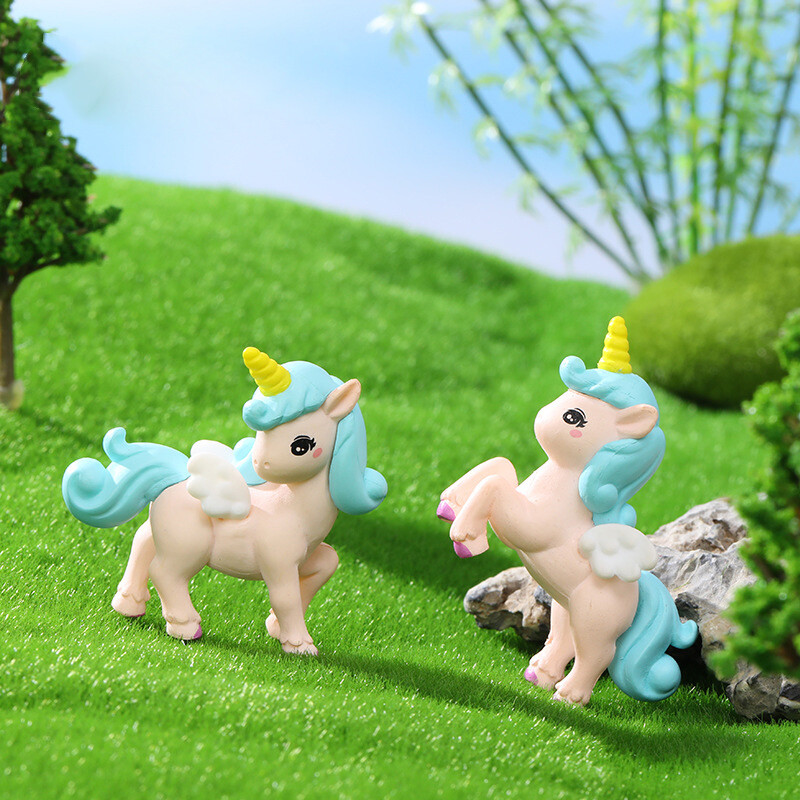 4 ks Roztomilý jednorožec Zvieracie Kreatívne Kreslené Figúrky Ornament Miniatúrne PVC Remeslo DIY Príslušenstvo Dekorácia