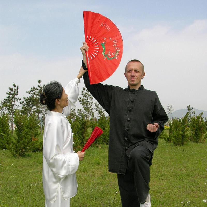 Bambusový ventilátor Kung Fu Tai Chi 33 cm, vysoko kvalitný ventilátor pre pravákov, ventilátory bojových umení, produkty Wushu 13-palcové ventilátory bojových umení