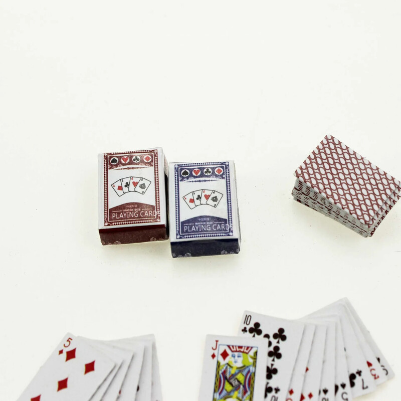 2 ks mini roztomilé 1:12 miniatúry pre domácnosť s pokerovými kartami, hracie karty pre bábiky, doplnky Kawaii